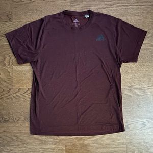 Adidas freelift climalite men’s shirt, size large, burgundy color
